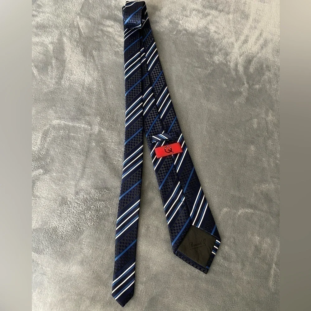 Men’s Tie 100%‎ Micro-Fiber Brand Q